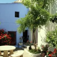 Hotel Typical Spanish town house with a sunny patio, 5km from the Costa Tropical en albondon