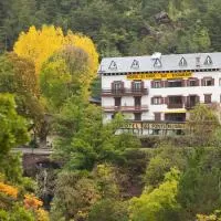 Hotel Hostal Les Fonts en castellar-de-n-hug
