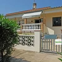 Hotel Holiday apartment just 400 meters away. from the beach of Sant Pere de Pescador en sant-pere-pescador