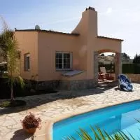 Hotel Single storey holiday home just 300 m. From the beach of Sant Pere Pescador en sant-pere-pescador