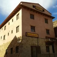 Hotel Hostal El Olmo en veguillas-de-la-sierra
