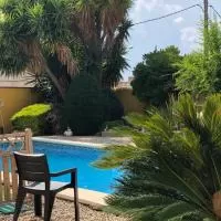 Hotel Villa Rodonya with a private pool, just 19km to the beaches of Tarragona! en vila-rodona